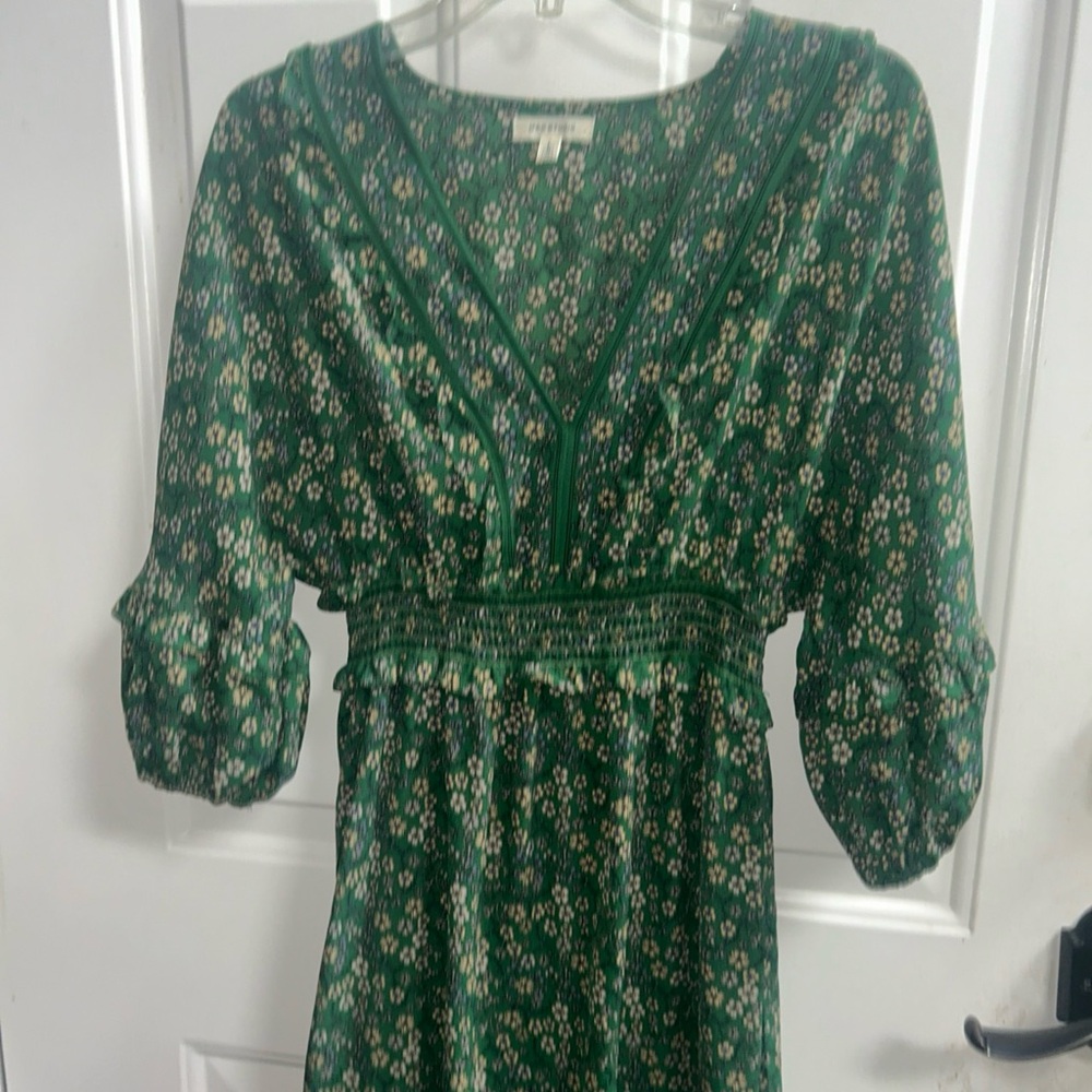 Max Studio Green Sundress with Bishop Sleeves - Picture 4 of 16